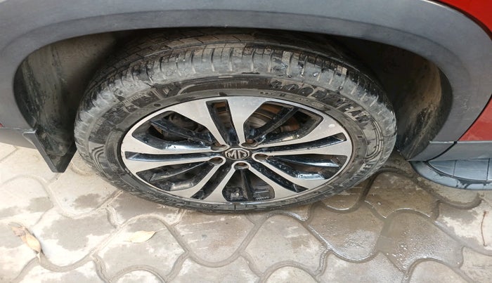 2021 MG HECTOR PLUS SHARP 1.5 PETROL TURBO CVT 6-STR, Petrol, Automatic, 38,008 km, tyre