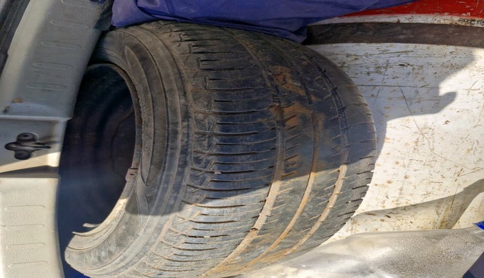 2014 Maruti Celerio VXI, Petrol, Manual, 92,027 km, tyre