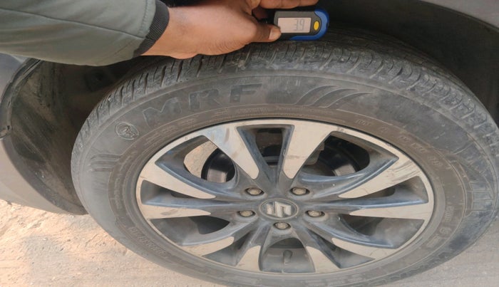 2017 Maruti S Cross ZETA 1.3, Diesel, Manual, 1,09,389 km, tyre