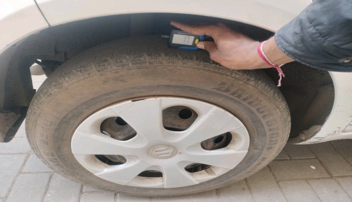 2015 Maruti Ritz VDI, Diesel, Manual, 1,27,310 km, tyre