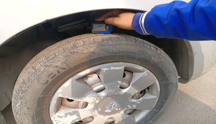 2011 Maruti Wagon R 1.0 LXI, Petrol, Manual, 82,719 km, tyre