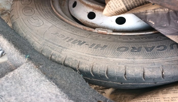 2011 Maruti Alto LX, Petrol, Manual, 1,51,445 km, tyre