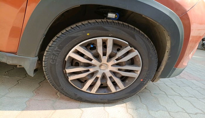 2017 Mahindra KUV 100 NXT K4+ D 6 STR, Diesel, Manual, 1,30,100 km, tyre