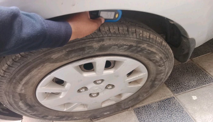 2013 Hyundai i20 MAGNA (O) 1.4 CRDI, Diesel, Manual, 1,14,127 km, tyre