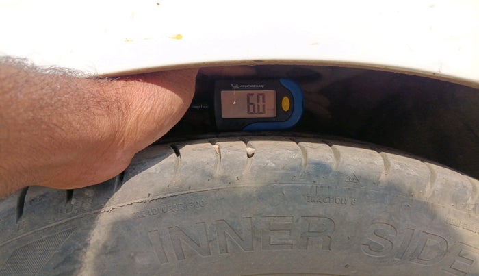 2013 Hyundai i10 ERA 1.1, Petrol, Manual, 88,260 km, tyre