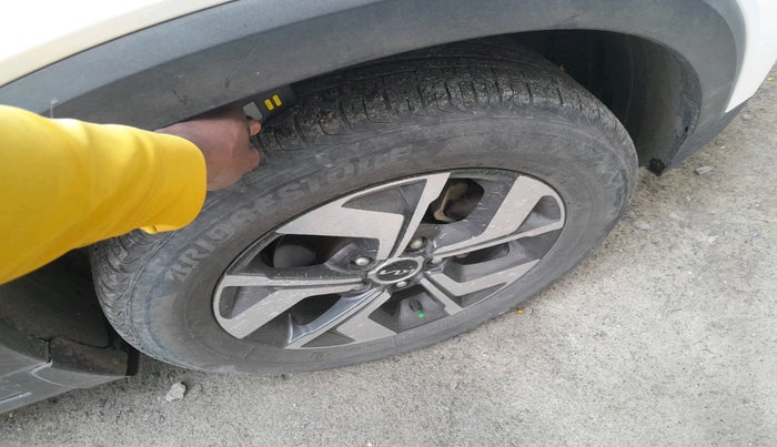 2021 KIA SONET HTX 1.5, Diesel, Manual, 85,799 km, tyre