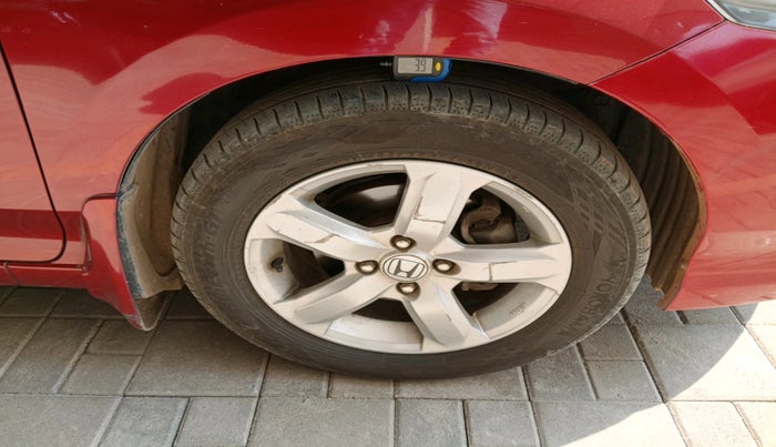 2011 Honda City 1.5L I-VTEC V AT, Petrol, Automatic, 1,10,542 km, tyre