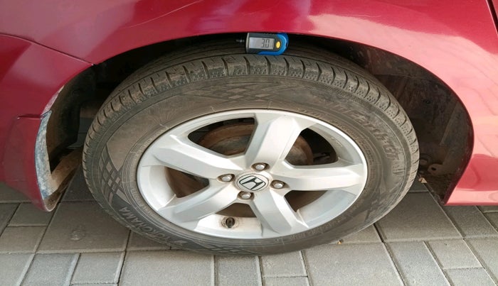 2011 Honda City 1.5L I-VTEC V AT, Petrol, Automatic, 1,10,542 km, tyre