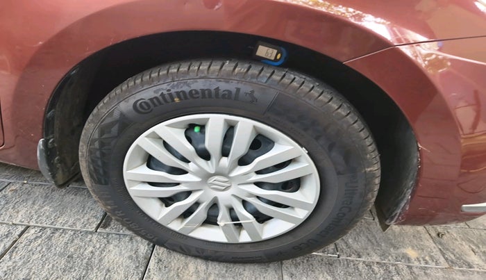 2017 Maruti Dzire VXI AMT, Petrol, Automatic, 35,238 km, tyre