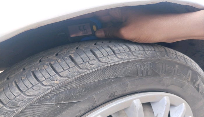 2016 Hyundai Eon ERA +, Petrol, Manual, 93,443 km, tyre