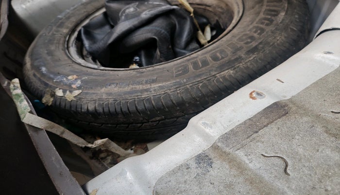 2013 Hyundai i10 SPORTZ 1.1, Petrol, Manual, 49,471 km, tyre