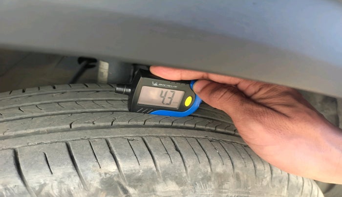 2023 Maruti FRONX DELTA PLUS 1.2L AGS, Petrol, Automatic, 23,706 km, tyre