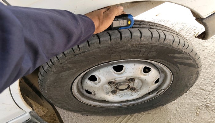 2019 Maruti Eeco 5 STR WITH A/C+HTR, Petrol, Manual, 93,778 km, tyre