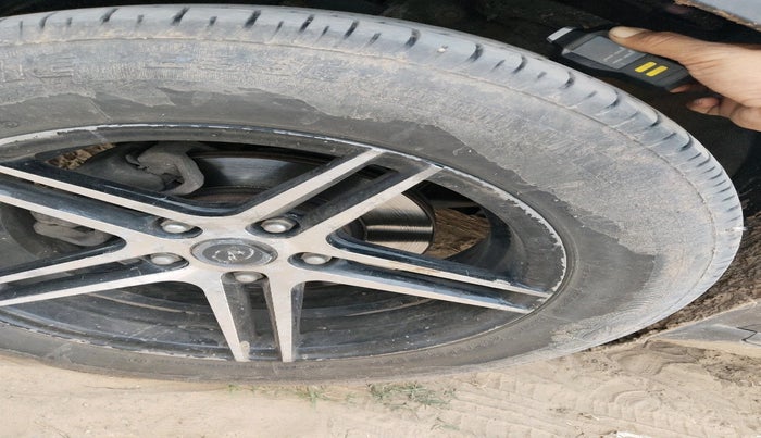 2020 Hyundai VENUE S+ 1.2, Petrol, Manual, 82,447 km, tyre