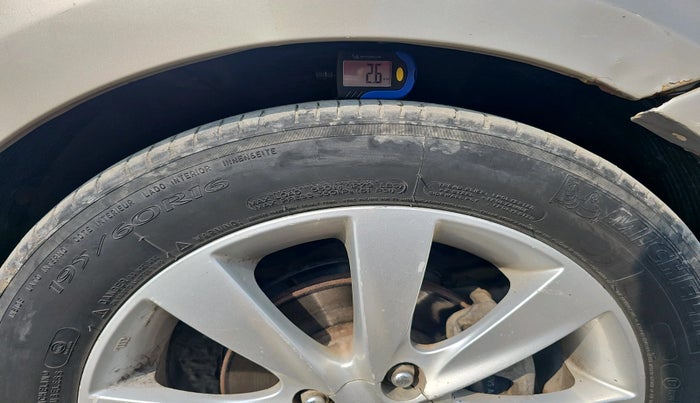 2011 Hyundai Verna FLUIDIC 1.6 VTVT SX AT, Petrol, Automatic, 57,693 km, tyre