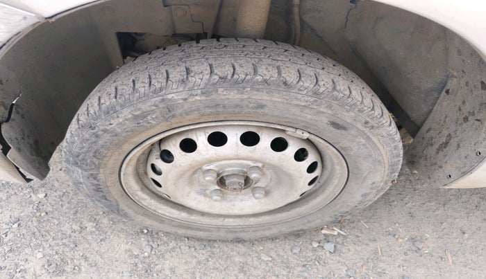 2018 Datsun Go A, Petrol, Manual, 20,132 km, tyre