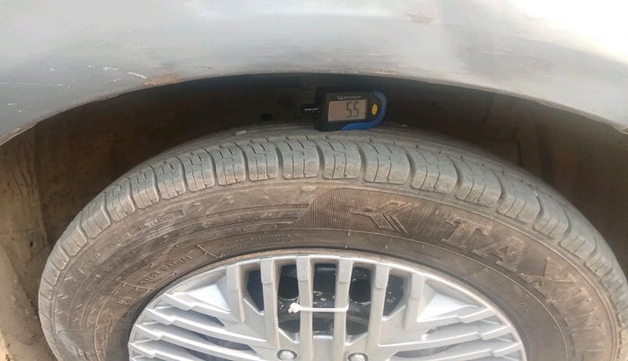 2014 Maruti Swift Dzire LDI, Diesel, Manual, 1,92,209 km, tyre