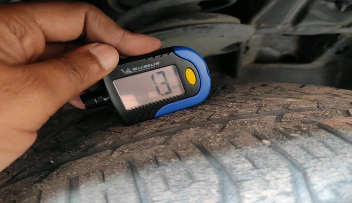 2014 Renault Duster 85 PS RXL DIESEL, Diesel, Manual, 1,32,970 km, tyre