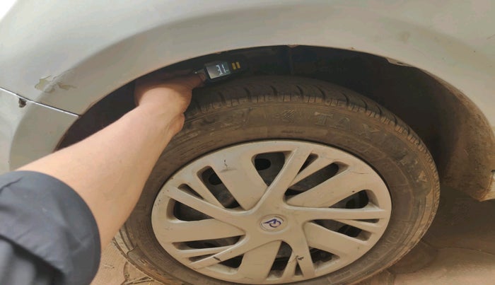 2017 Tata Tiago XT PETROL, Petrol, Manual, 64,276 km, tyre