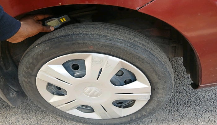 2011 Maruti Wagon R 1.0 VXI, Petrol, Manual, 37,395 km, tyre