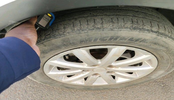 2012 Maruti SX4 ZDI, Diesel, Manual, 1,19,388 km, tyre