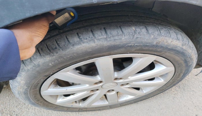 2012 Maruti SX4 ZDI, Diesel, Manual, 1,19,388 km, tyre