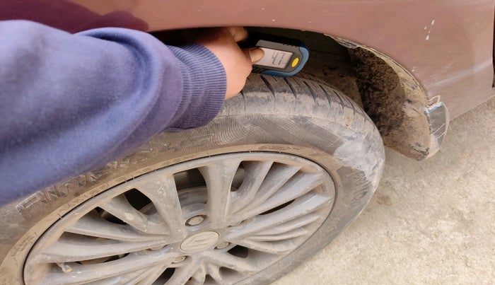 2021 Maruti Ertiga VXI CNG, Petrol, Manual, 85,756 km, tyre