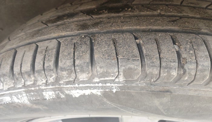 2016 Maruti Vitara Brezza ZDI PLUS, Diesel, Manual, 1,13,796 km, tyre