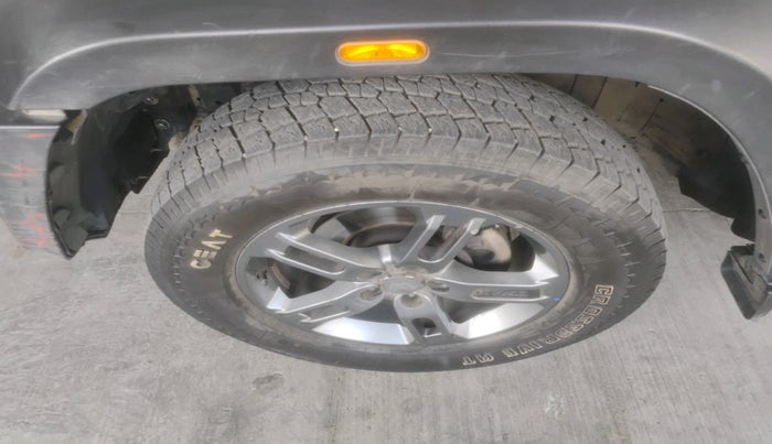 2023 Mahindra Thar LX PETROL HT 4WD AT, Petrol, Automatic, 49,276 km, tyre