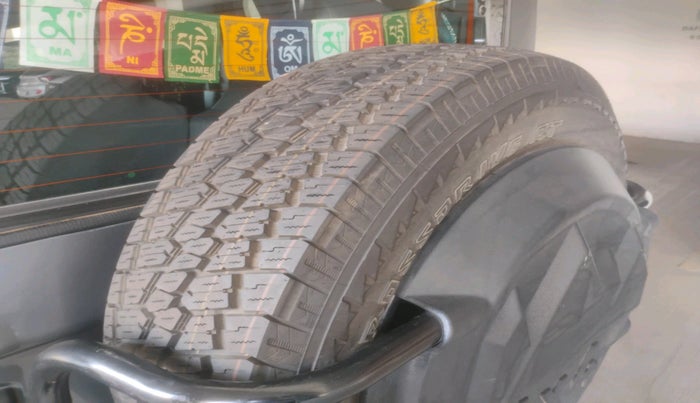 2023 Mahindra Thar LX PETROL HT 4WD AT, Petrol, Automatic, 49,276 km, tyre