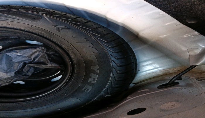 2018 Datsun Redi Go S 1.0 AMT, Petrol, Automatic, 29,616 km, tyre