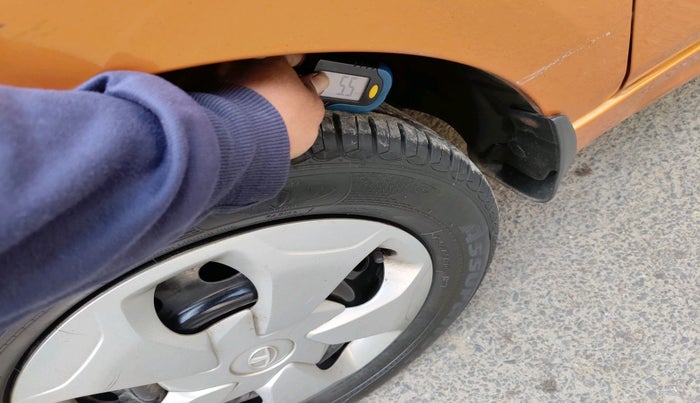 2017 Tata Tiago XT PETROL, Petrol, Manual, 40,101 km, tyre