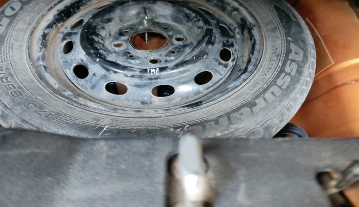 2017 Tata Tiago XT PETROL, Petrol, Manual, 40,101 km, tyre