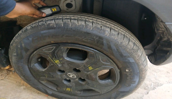 2024 Tata PUNCH ACCOMPLISHED MT, Petrol, Manual, 8,276 km, tyre