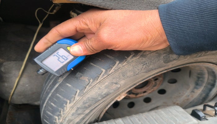 2011 Hyundai i10 MAGNA 1.2, Petrol, Manual, 31,485 km, tyre