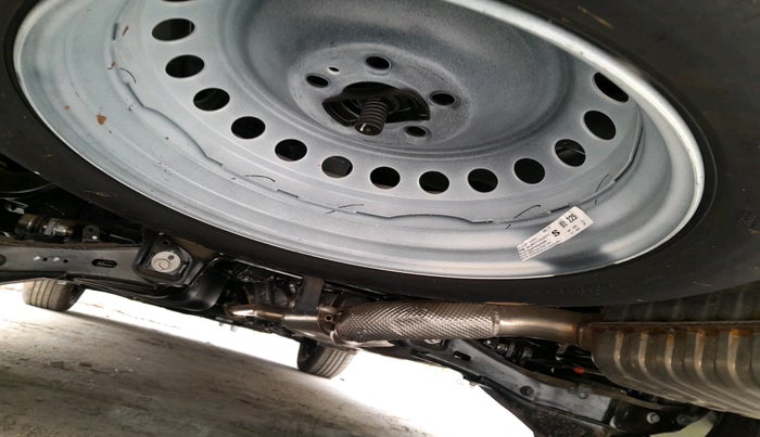 2025 Mahindra XUV700 MX Petrol MT 7 STR, Petrol, Manual, 268 km, tyre