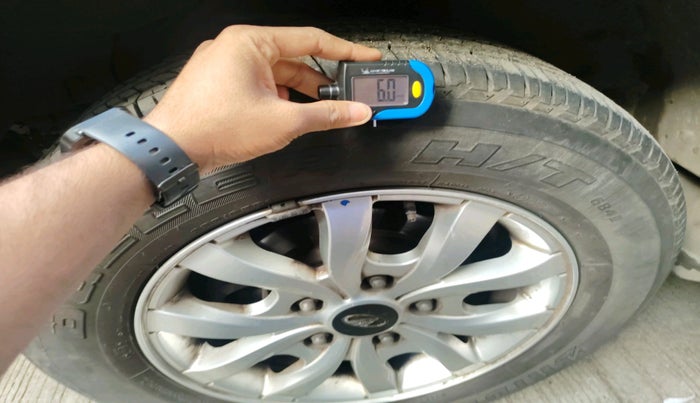 2019 Mahindra XUV500 W9, Diesel, Manual, 92,913 km, tyre