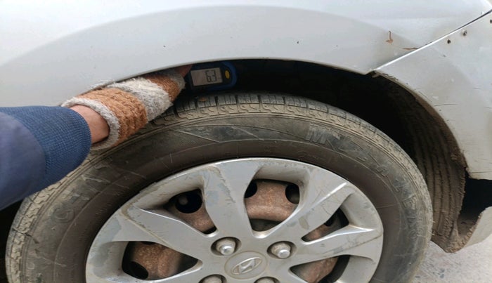 2015 Hyundai Eon MAGNA +, Petrol, Manual, 1,30,375 km, tyre