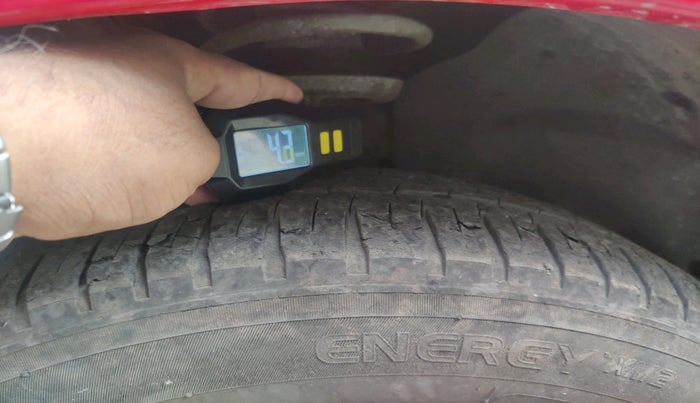 2011 Ford Figo ZXI 1.2 PETROL, Petrol, Manual, 73,000 km, tyre