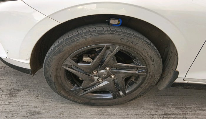 2023 Hyundai NEW I20 SPORTZ 1.2 MT, Petrol, Manual, 22,356 km, tyre