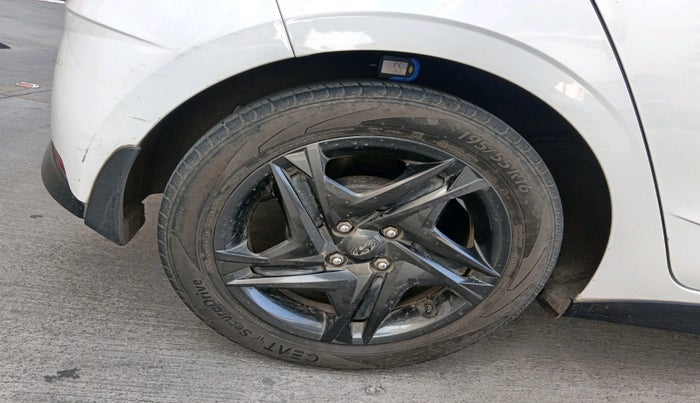 2023 Hyundai NEW I20 SPORTZ 1.2 MT, Petrol, Manual, 22,356 km, tyre