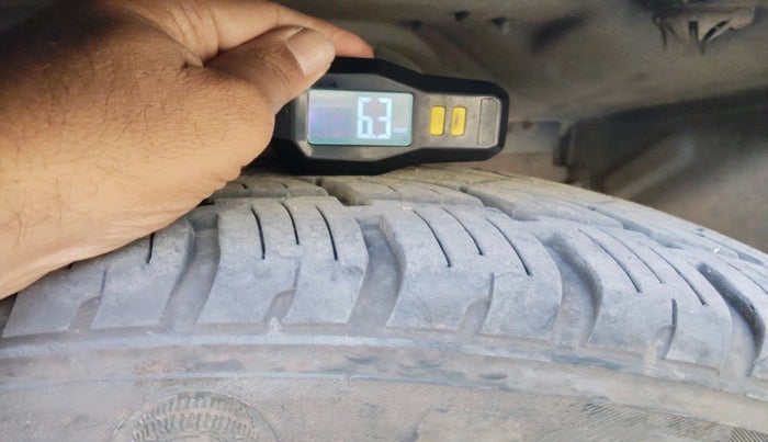 2017 Tata Hexa XTA 4X2 7 STR, Diesel, Automatic, 58,930 km, tyre