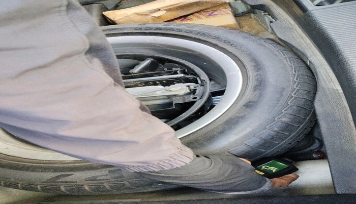 2013 Mercedes Benz C Class C 220 CDI Avantagarde, Diesel, Automatic, 1,13,638 km, tyre