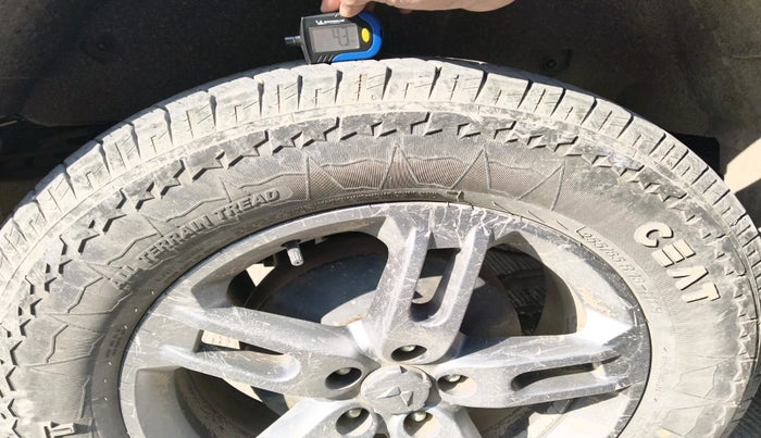 2023 Mahindra Thar LX HARD TOP 4WD MT, Diesel, Manual, 20,126 km, tyre