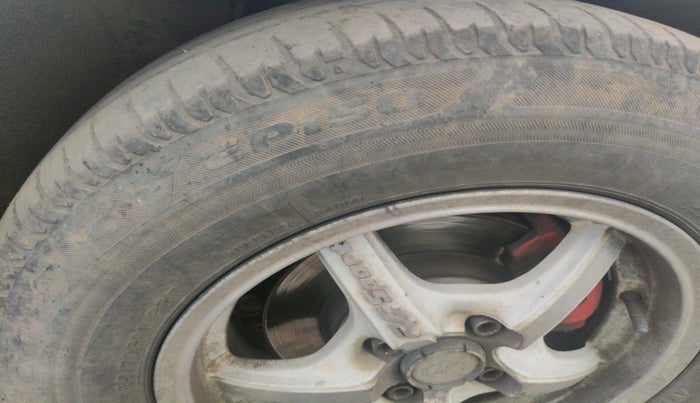 2011 Maruti Swift LXI, Petrol, Manual, 1,90,125 km, tyre