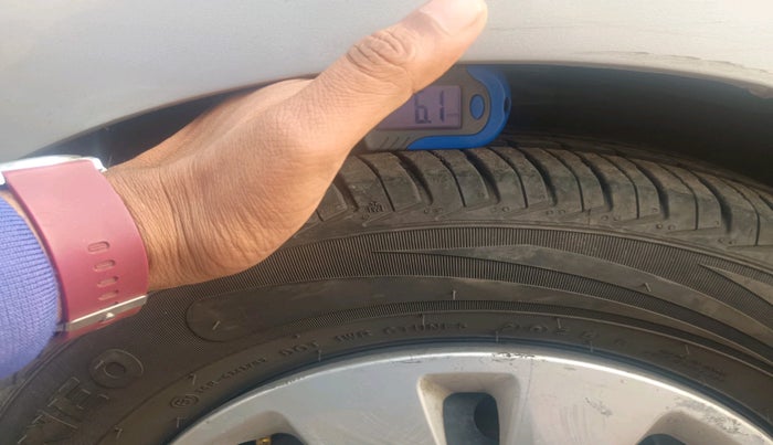 2012 Hyundai i10 MAGNA 1.2, Petrol, Manual, 1,05,570 km, tyre