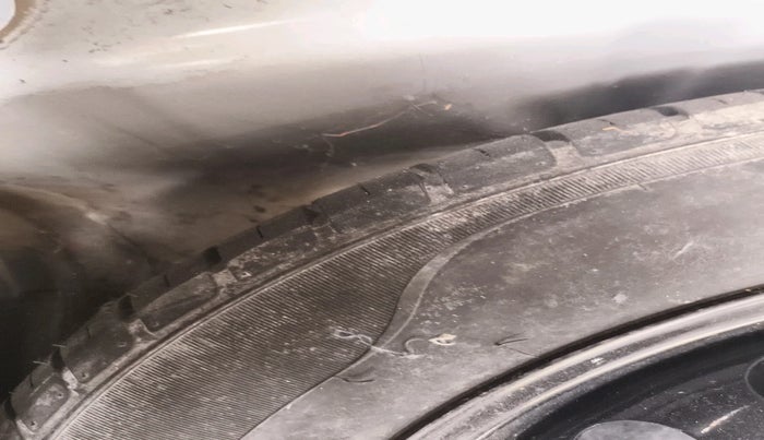 2020 Ford FREESTYLE TITANIUM 1.2 PETROL, Petrol, Manual, 1,55,011 km, tyre