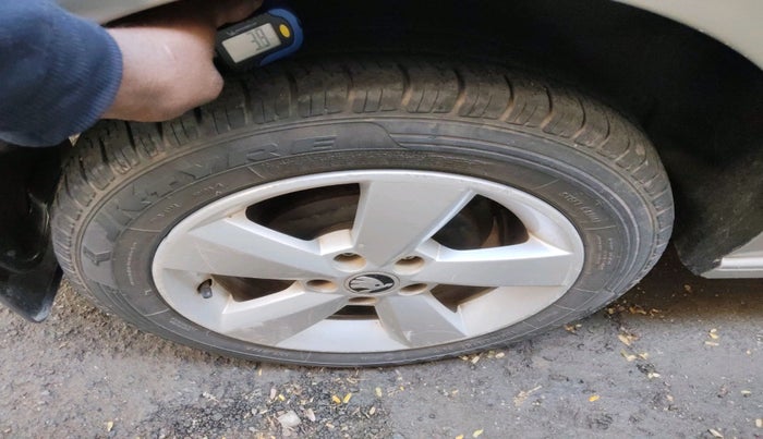 2015 Skoda Rapid 1.5 TDI CR ELEGANCE PLUS AT, Diesel, Automatic, 1,79,215 km, tyre