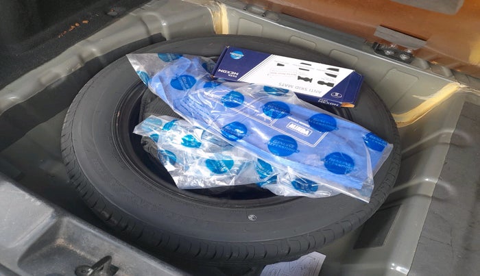 2023 Tata NEXON XZ PLUS PETROL SUNROOF, Petrol, Manual, 24,288 km, tyre