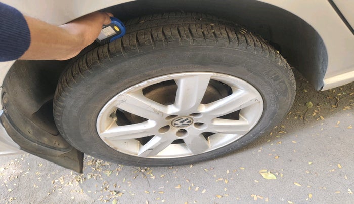 2011 Volkswagen Vento HIGHLINE DIESEL 1.6, Diesel, Manual, 1,04,519 km, tyre